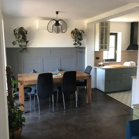 Bella Apartment *